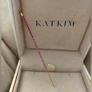 Kat Kim Thread Ear Pin pink ombré